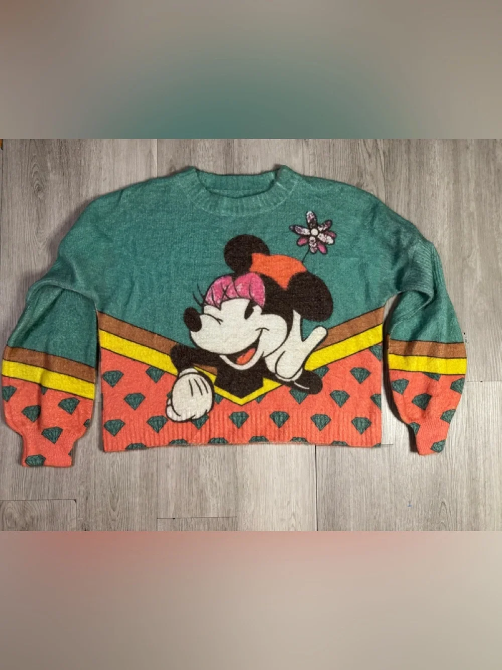 Minnie Mouse Printed Fuzzy Sweater Women’s Medium